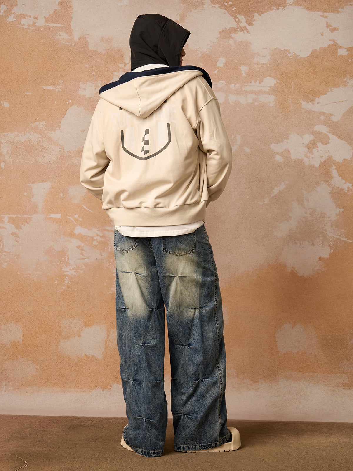 Distressed Washed Pleated Jeans